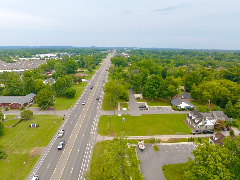 More Photos Of 1189 Nashville Pike, Gallatin Office For Sale