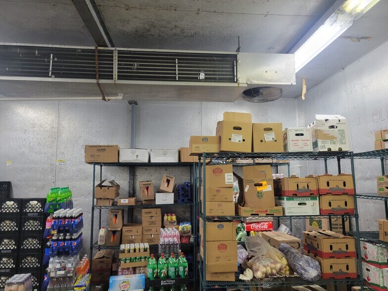 More Photos Of 261 N Main St, Liberty Freestanding For Sale