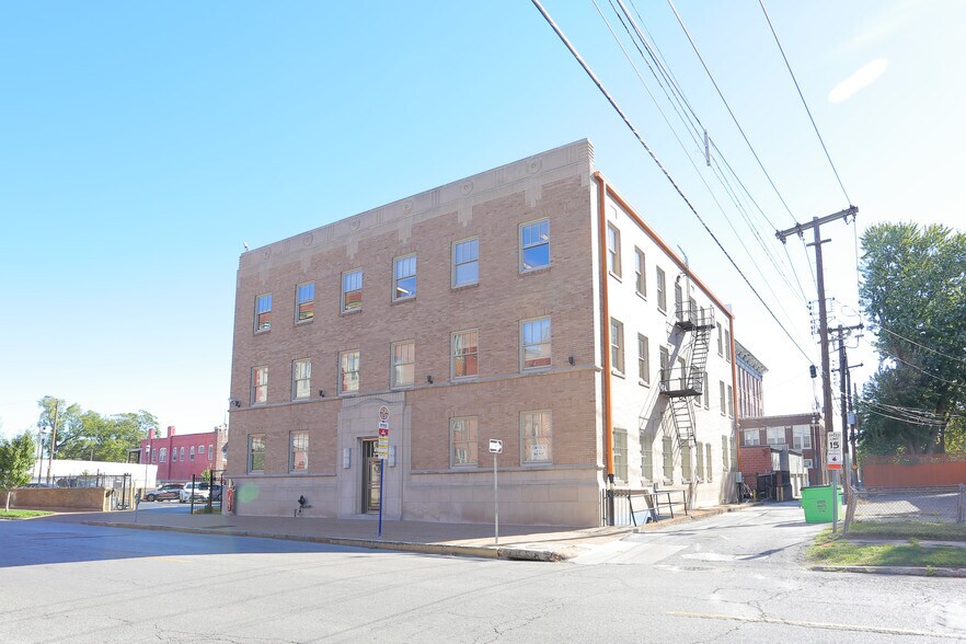 More Photos Of 462 N Taylor Ave, Saint Louis Office For Lease