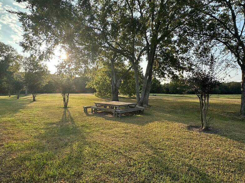 More Photos Of 8850 Windfern Rd, Houston Warehouse For Lease