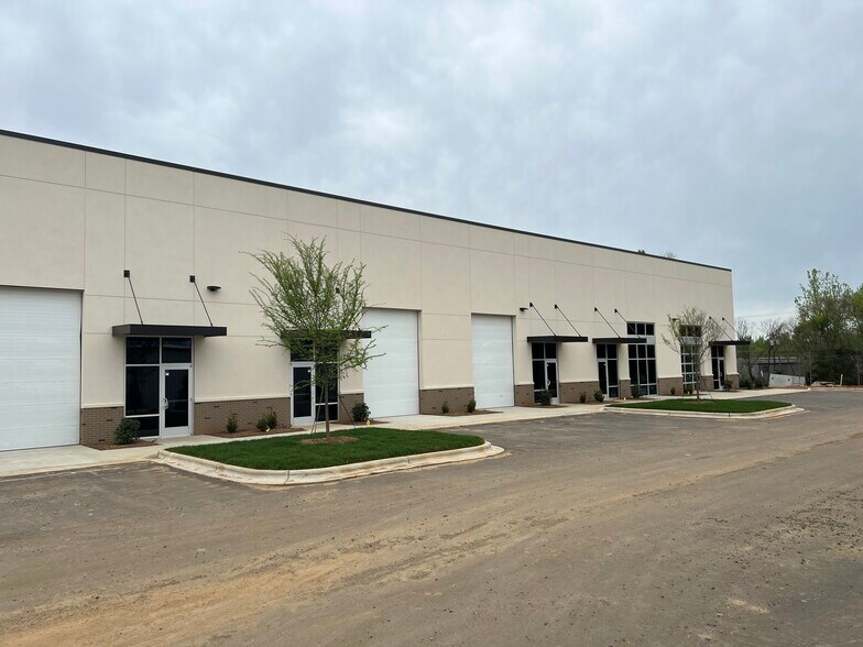 More Photos Of 10420-10440 John Price Rd, Charlotte Light Manufacturing For Lease