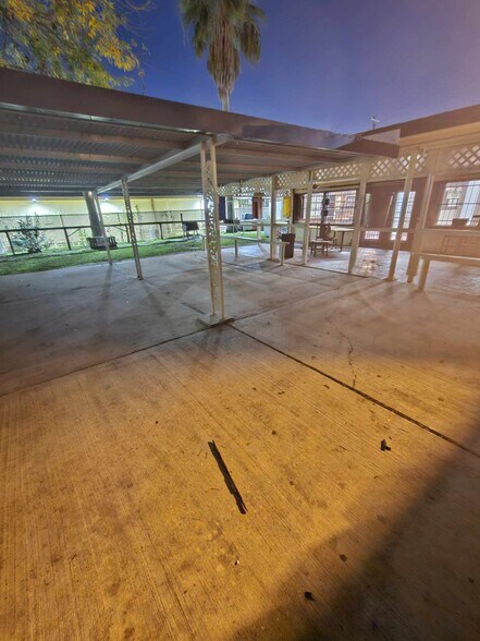 More Photos Of 5434 Lawndale Street, Houston General Retail For Sale