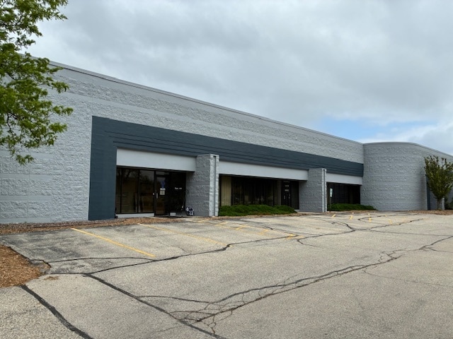More Photos Of W238N1690 Rockwood Dr, Pewaukee Light Distribution For Lease