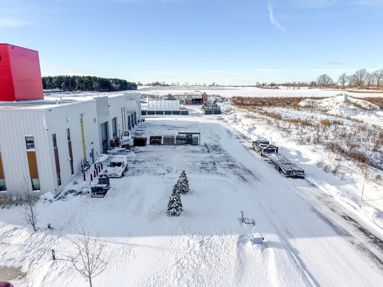 More Photos Of 224 Robot St, Vars Warehouse For Sale