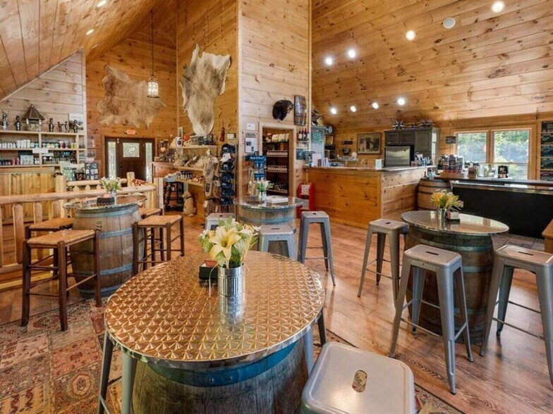 More Photos Of 366 Paradise Rd, Blairsville Winery Vineyard For Sale