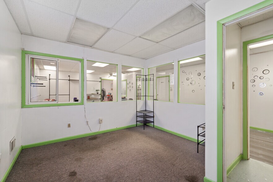 More Photos Of 560 W Pike St, Canonsburg Office Residential For Sale