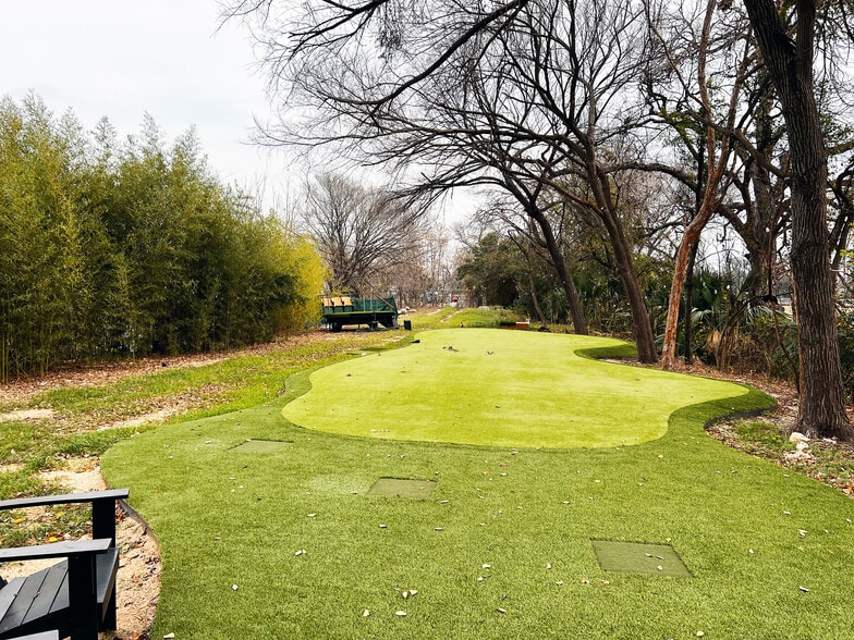 More Photos Of 914 Shady Ln, Austin Land For Lease