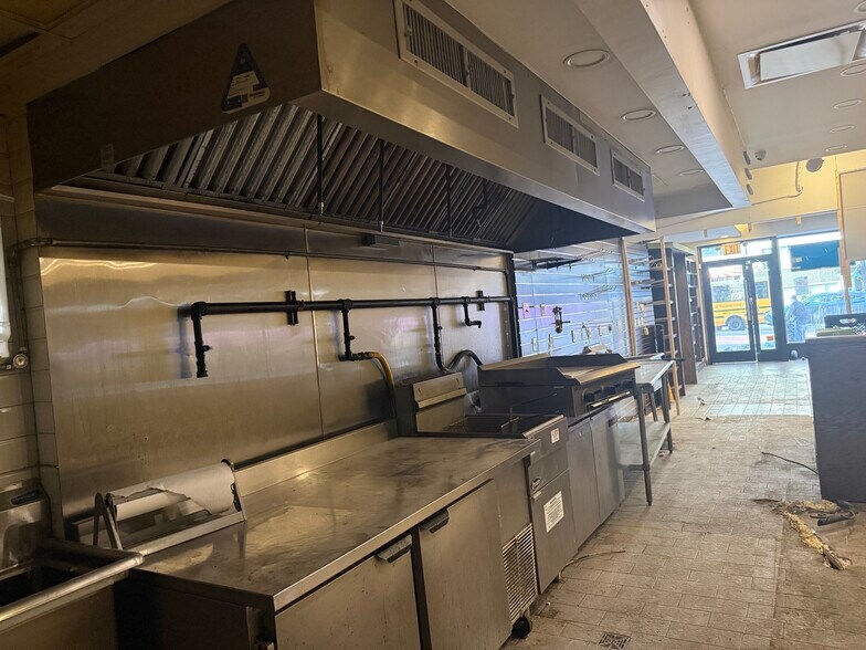 More Photos Of 51 E 34th St, New York Apartments For Lease