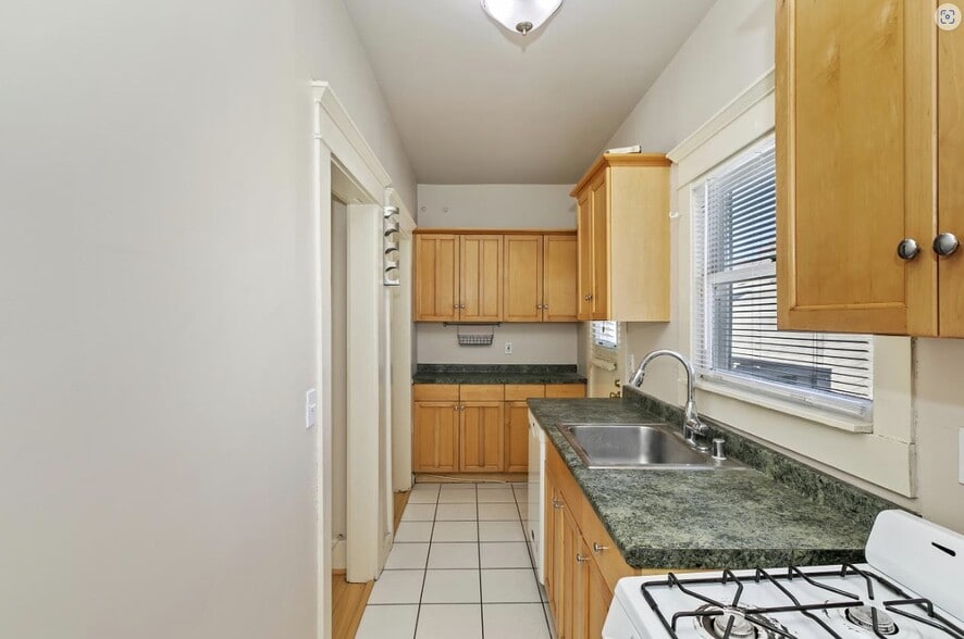 More Photos Of 625 E Broadway, Long Beach Apartments For Sale