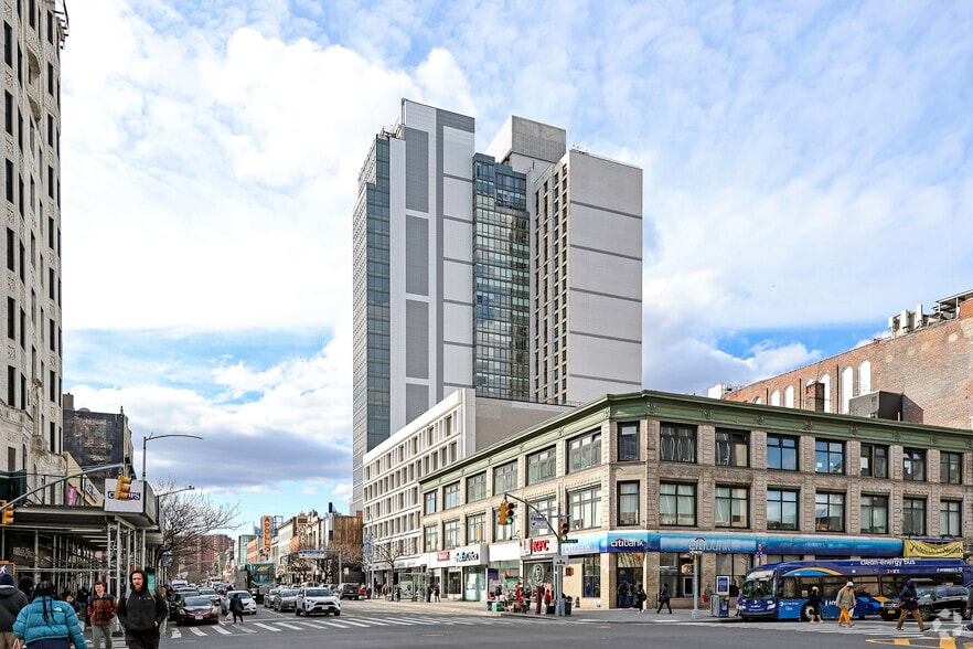 More Photos Of 233 W 125th St, New York Hotel For Lease