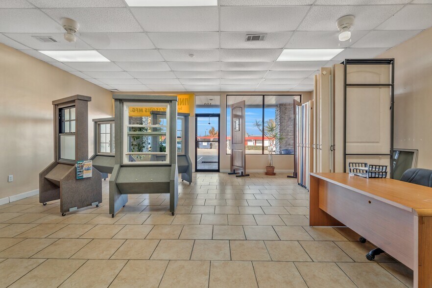 More Photos Of 5111 Troup Hwy, Tyler Storefront For Sale