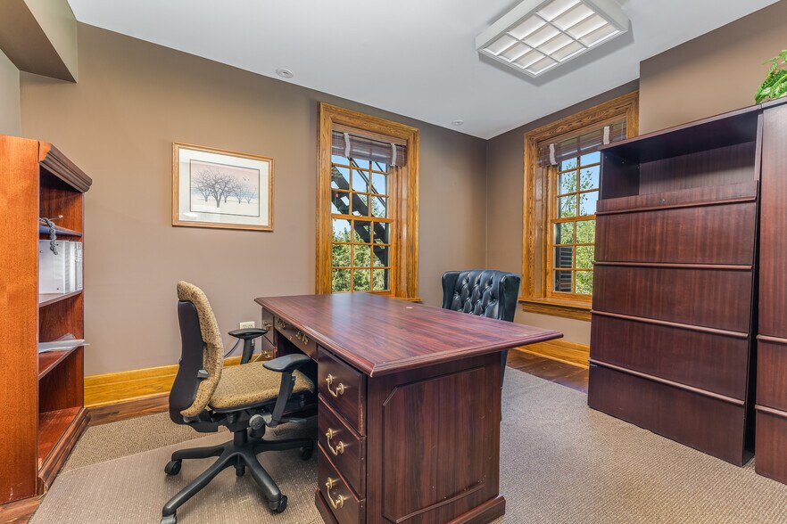 More Photos Of 1 Main St, Flemington Office For Sale