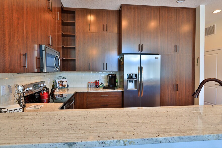 More Photos Of 215 S Palmetto Ave, Daytona Beach Office For Sale