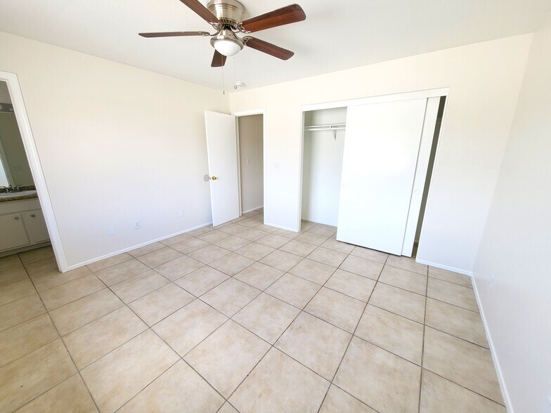 More Photos Of 1171 Sixshooter Ave, Pahrump Apartments For Sale
