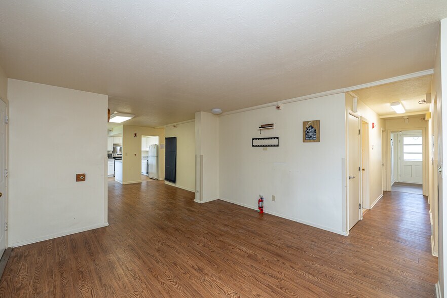 More Photos Of 7997 Wesley Dr, Strongsville Apartments For Sale