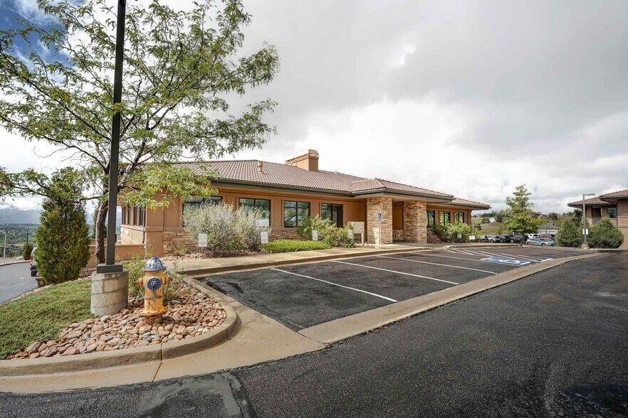 More Photos Of 3210 E Woodmen Rd, Colorado Springs Medical For Sale