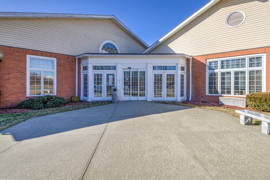 More Photos Of 48 Route 6, Yorktown Heights Medical For Lease