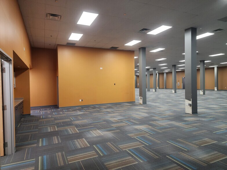 More Photos Of 7011 W Canal Dr, Kennewick Unknown For Lease