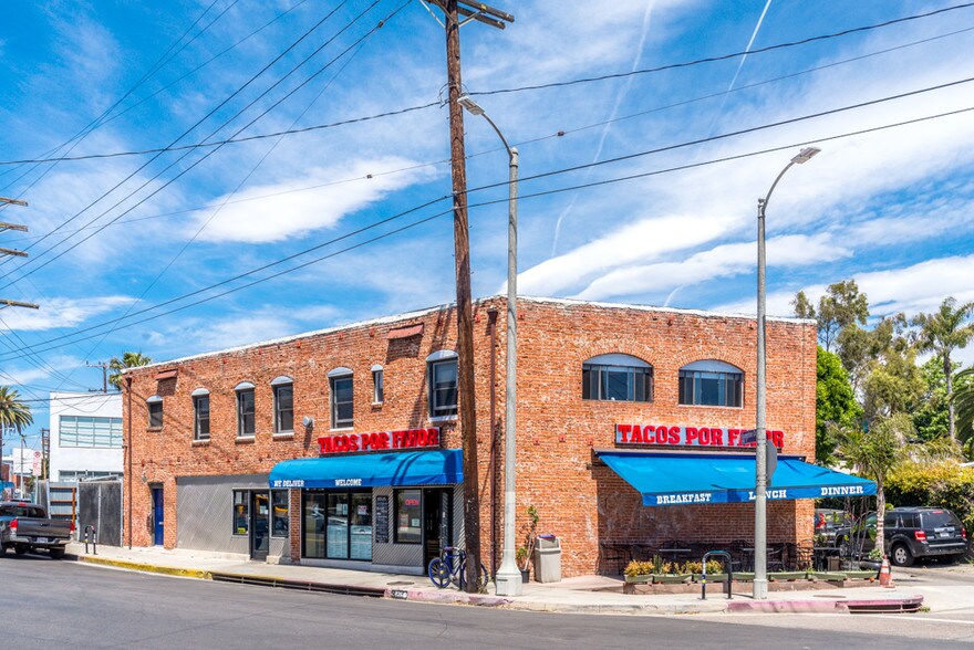 More Photos Of 826 Hampton Dr, Venice Office For Lease