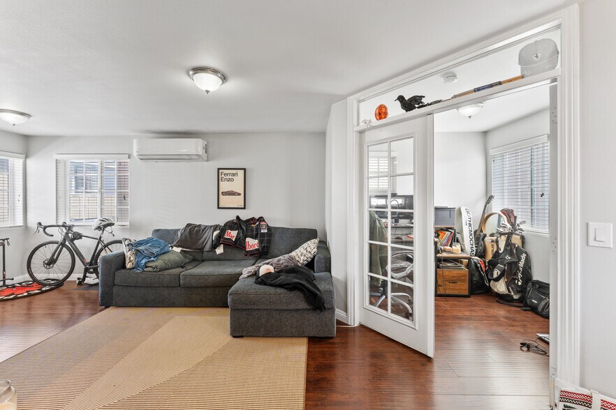 More Photos Of 126 E Balboa Blvd, Newport Beach Multifamily For Sale