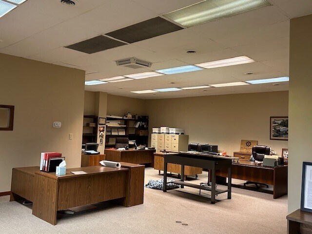More Photos Of 611 Copeland Dr, Hampton Manufacturing For Sale