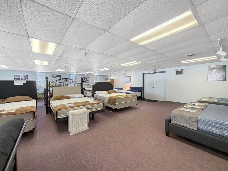 More Photos Of 850-992 Eisenhower Blvd, Johnstown Medical For Sale
