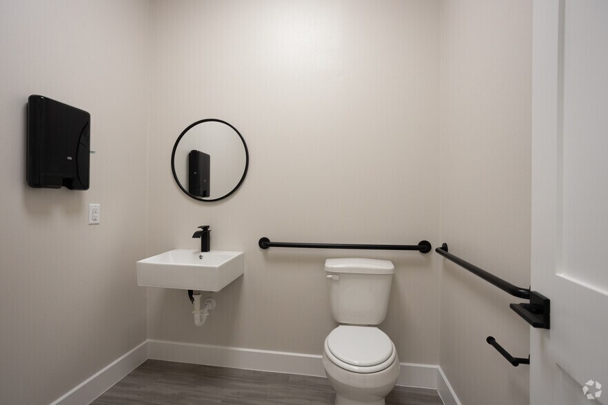 More Photos Of 21631 Rhodes Rd, Spring Unknown For Lease