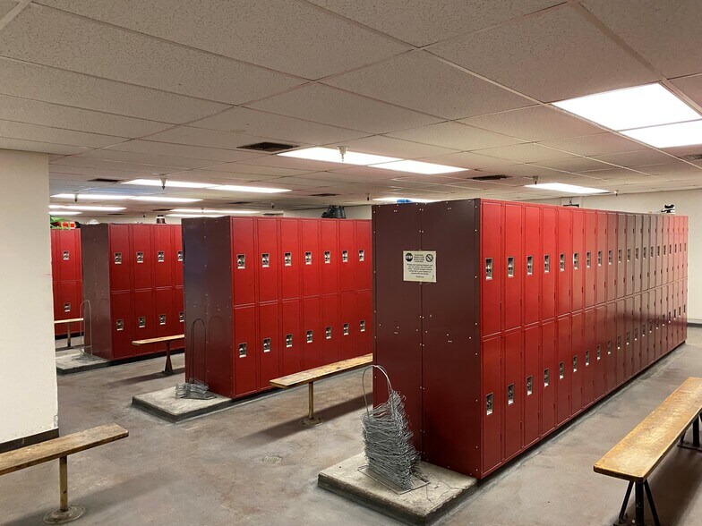 More Photos Of 2201 Cooper Ave, Merced Manufacturing For Lease