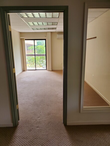 More Photos Of 450 Maple Ave E, Vienna Medical For Lease
