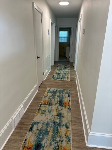 More Photos Of 636 Statesville Blvd, Salisbury Office For Sale