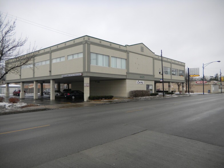 More Photos Of 4425 W 63rd St, Chicago Medical For Lease