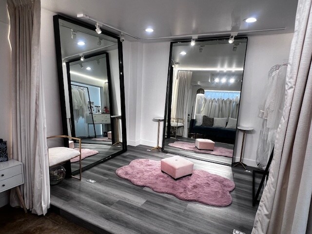 More Photos Of 330 N Western Ave, Los Angeles Storefront Retail Office For Lease