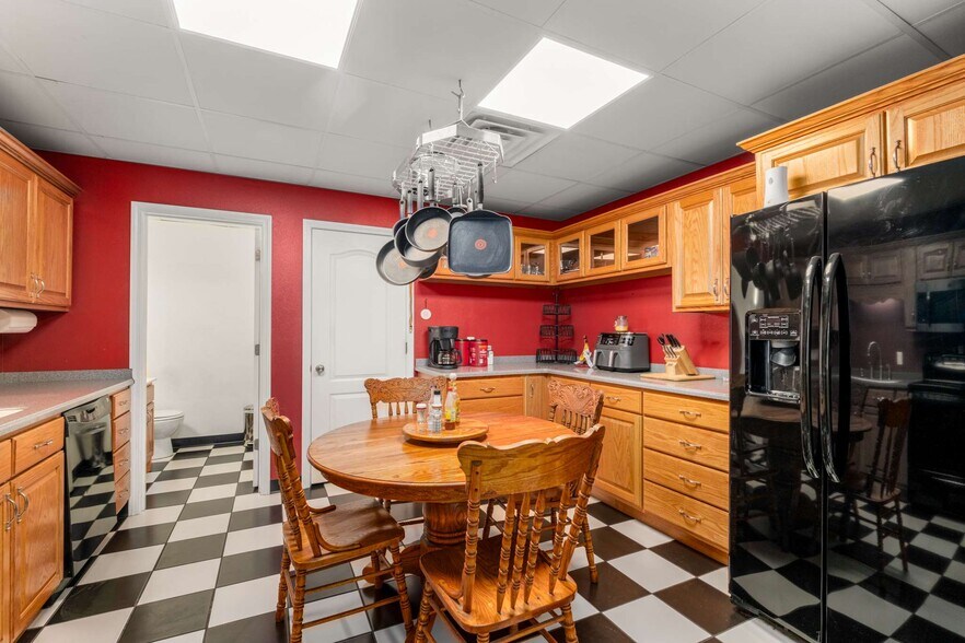 More Photos Of 456 Lakewood Park Rd, Beechgrove General Retail For Sale