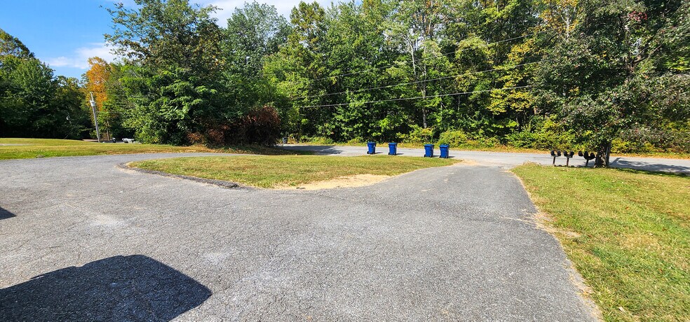 More Photos Of 137 Oak Hill Dr, Lynchburg Apartments For Sale