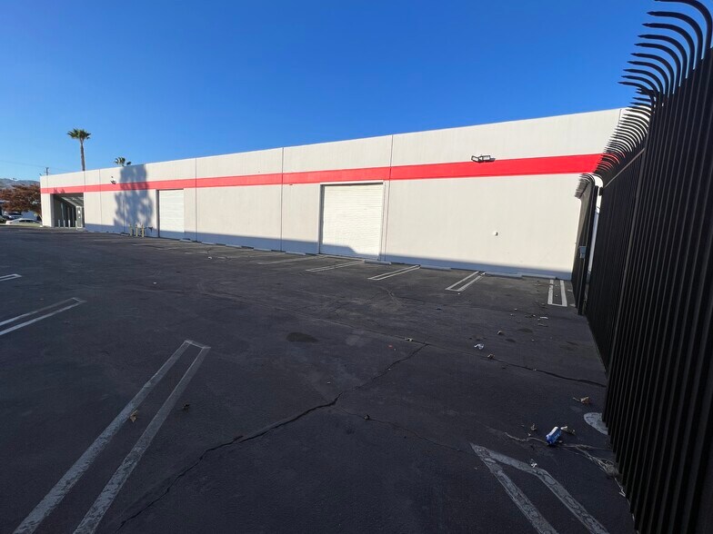More Photos Of 9160 Deering Ave, Chatsworth Warehouse For Lease