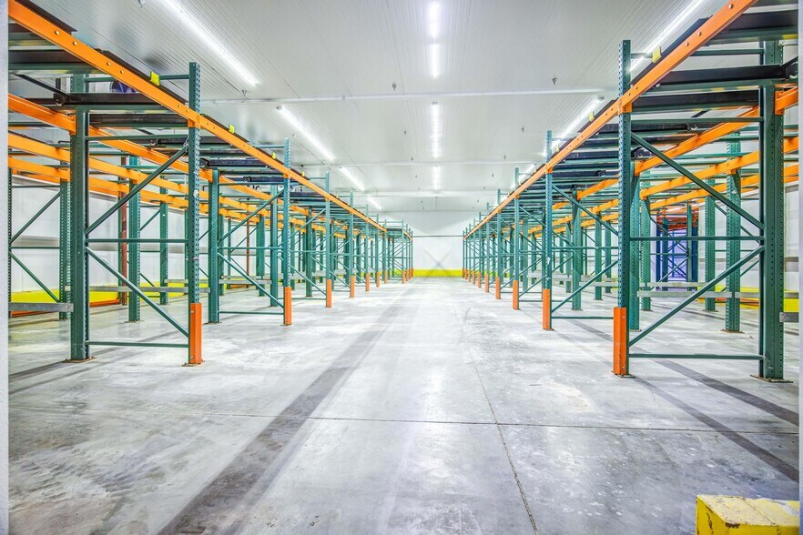 More Photos Of 6820-6830 E Washington Blvd, Commerce Refrigeration Cold Storage For Lease