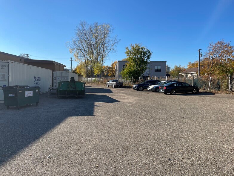 More Photos Of 323 NE Pierce St, Minneapolis Manufacturing For Sale