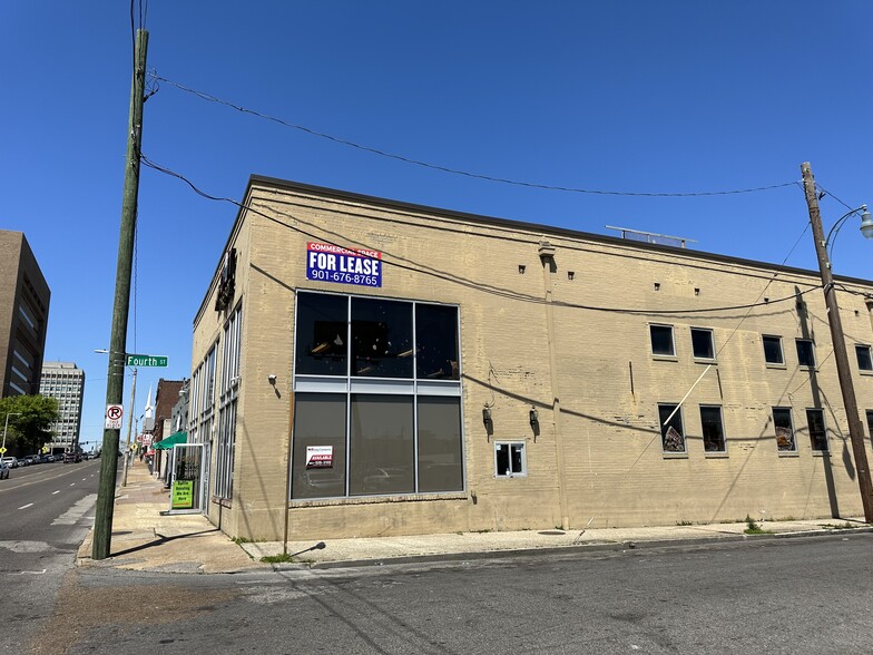 Primary Photo Of 258 Poplar Ave, Memphis Storefront Retail Office For Lease