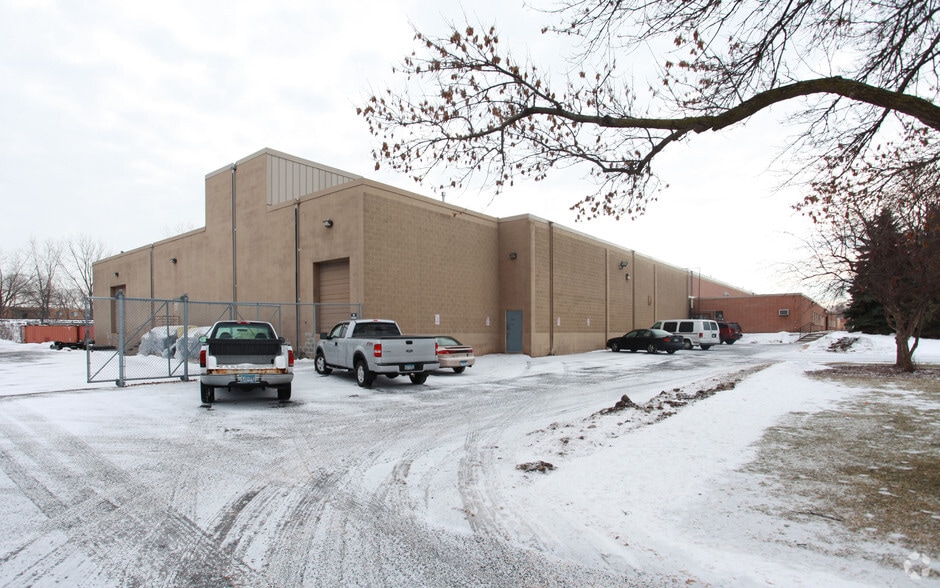 More Photos Of 4300 N Quebec Ave, Minneapolis Warehouse For Lease