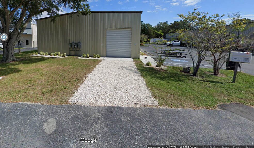 More Photos Of 12481 Creekside, Largo Warehouse For Lease