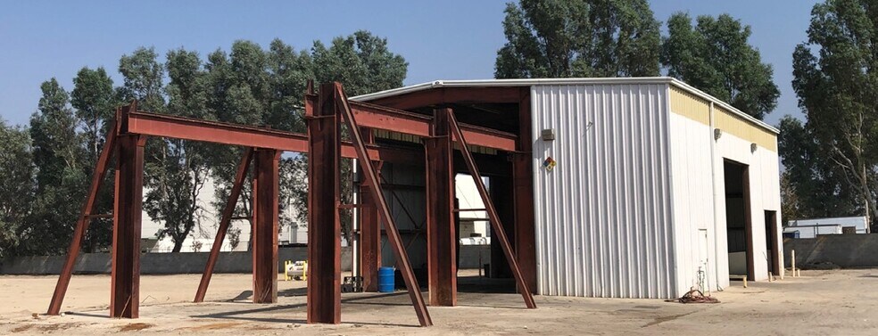 More Photos Of 5924 Fremont St, Riverside Warehouse For Lease