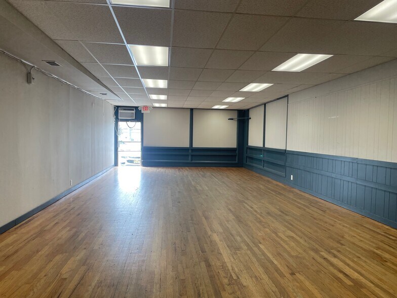 More Photos Of 316 Atlantic City Blvd, Toms River General Retail For Lease