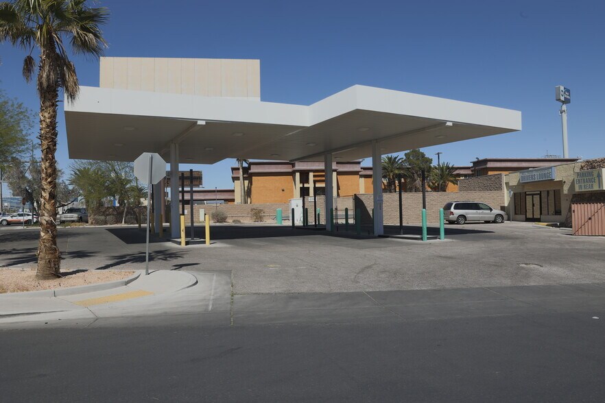 More Photos Of 4990 Paradise Rd, Las Vegas Service Station For Lease