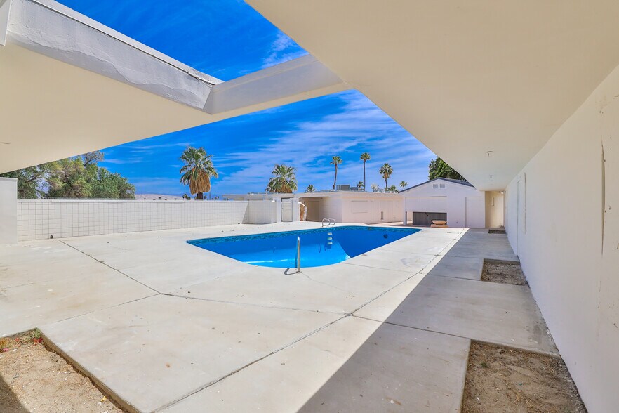 More Photos Of 2249 N Palm Canyon Dr, Palm Springs Hotel For Sale