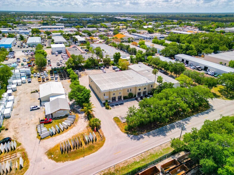 More Photos Of 5780 Taylor Rd, Naples Showroom For Sale