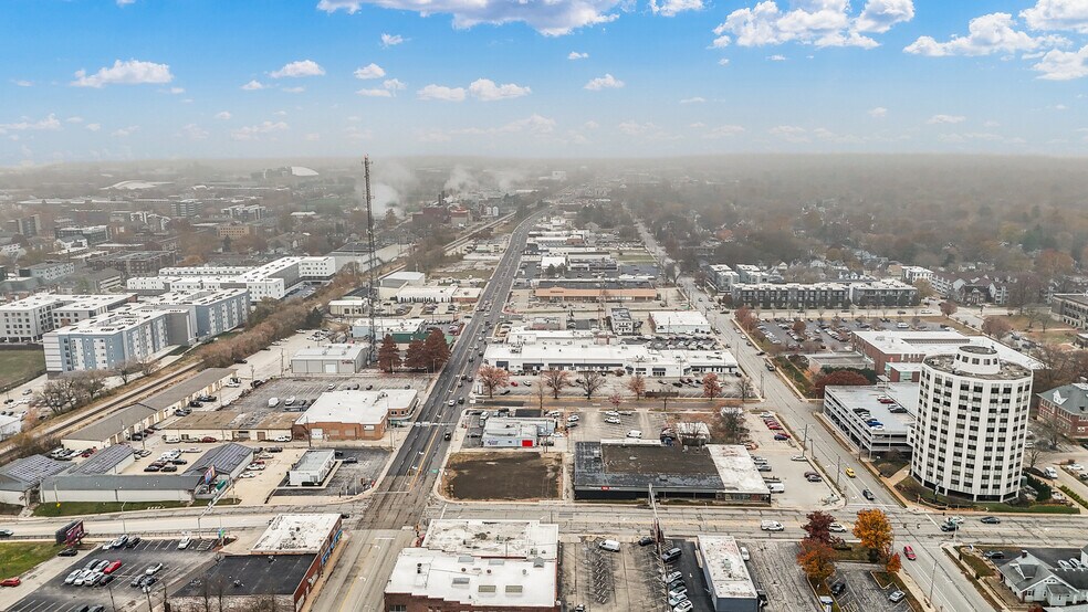 More Photos Of 401 S Neil St, Champaign Land For Lease