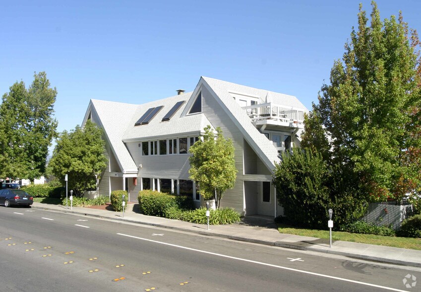 Primary Photo Of 900 Bridgeway, Sausalito Medical For Lease