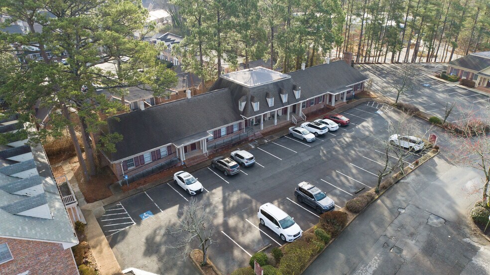 More Photos Of 1989 N Williamsburg Dr, Decatur Medical For Lease