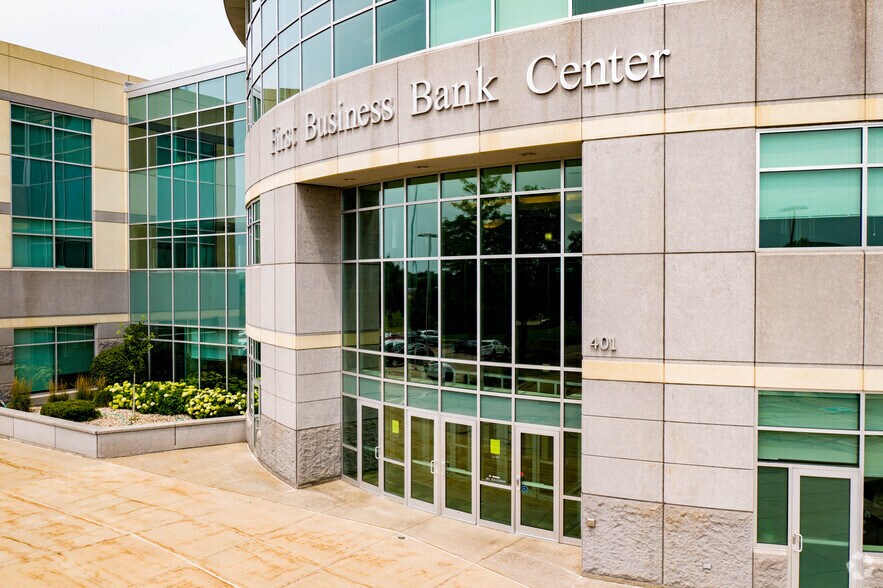 More Photos Of 401 Charmany Dr, Madison Office For Lease