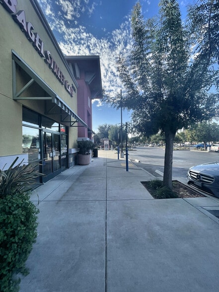 More Photos Of 3181 Balfour Rd, Brentwood Freestanding For Lease